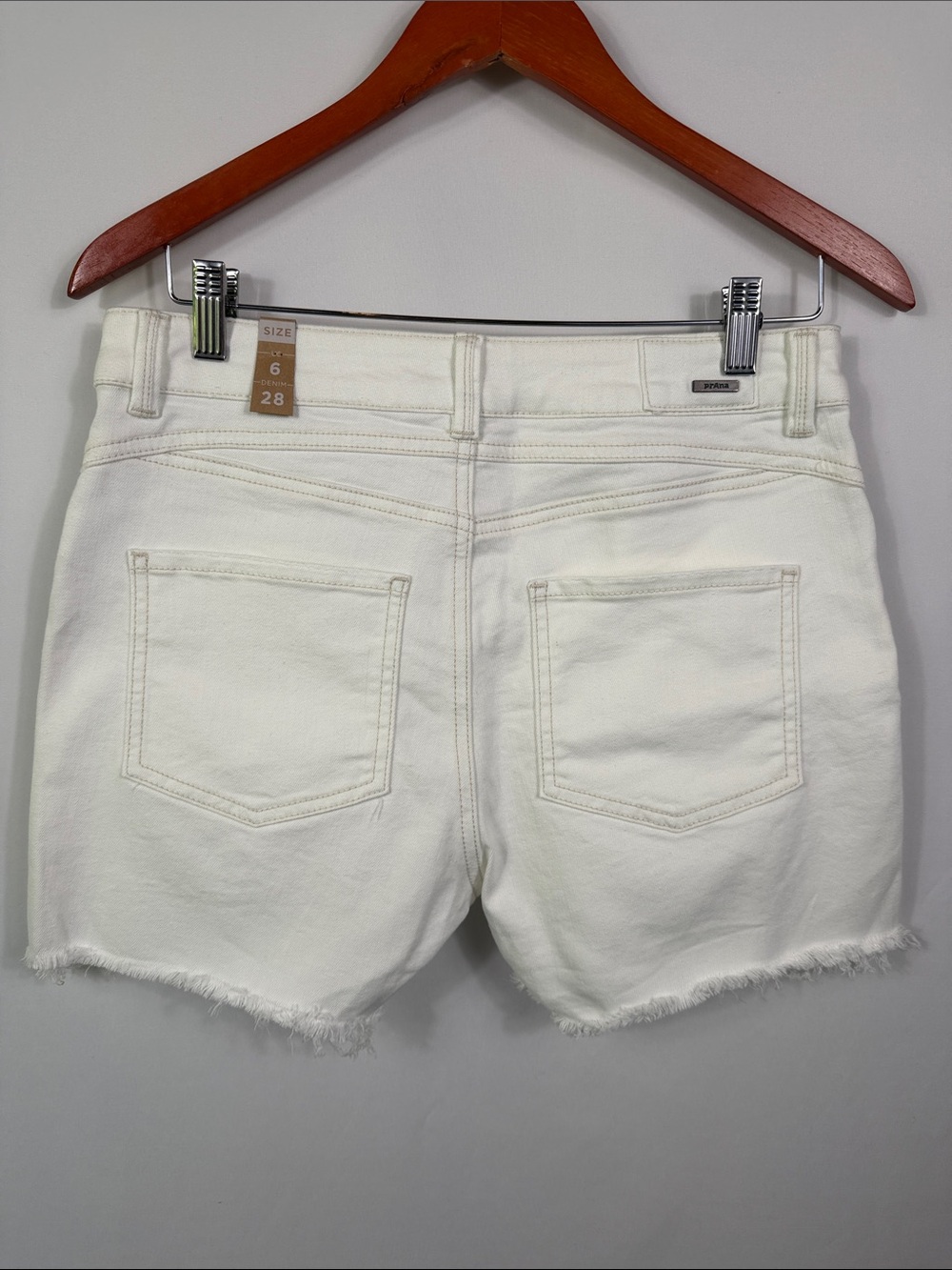 Prana‎ Buxton White Frayed Hem Denim Shorts NWT. Womens Size 6 / 28.